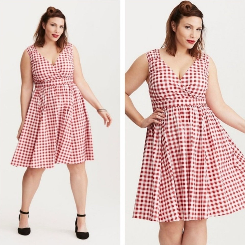 Retro Chic Red & White checkered dress